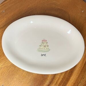 ⭐️NWOT Rae Dunn Love Cake Design Oval Plate
